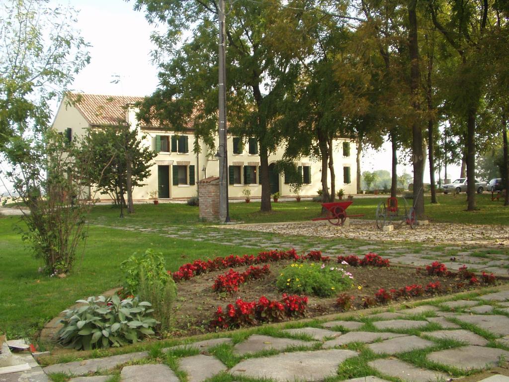 Вілла Agriturismo Principe Pio Crespino Екстер'єр фото