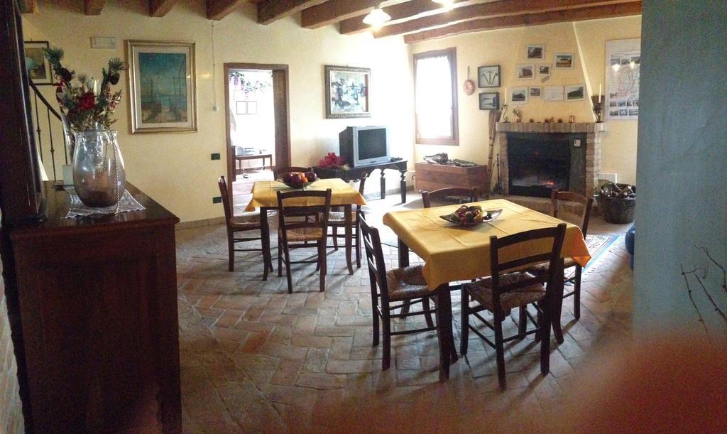 Вілла Agriturismo Principe Pio Crespino Екстер'єр фото